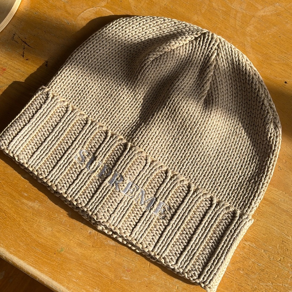 Supreme Beanie 100% authentic brand new never used